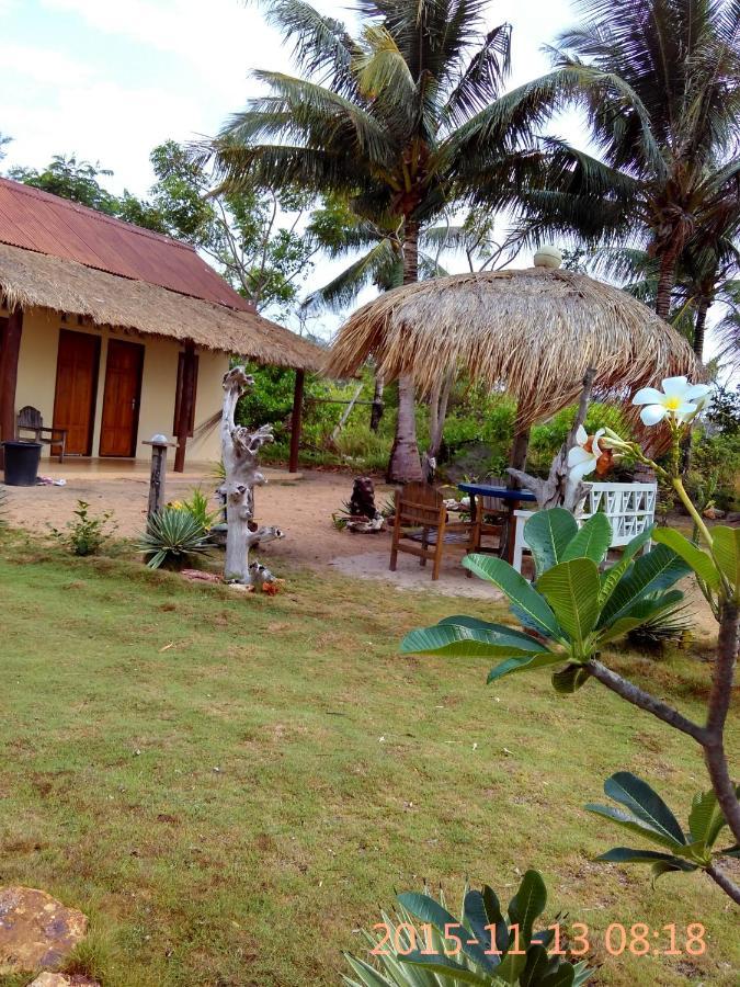 Asari Timo Cottage Karimunjawa-Inseln Exterior foto