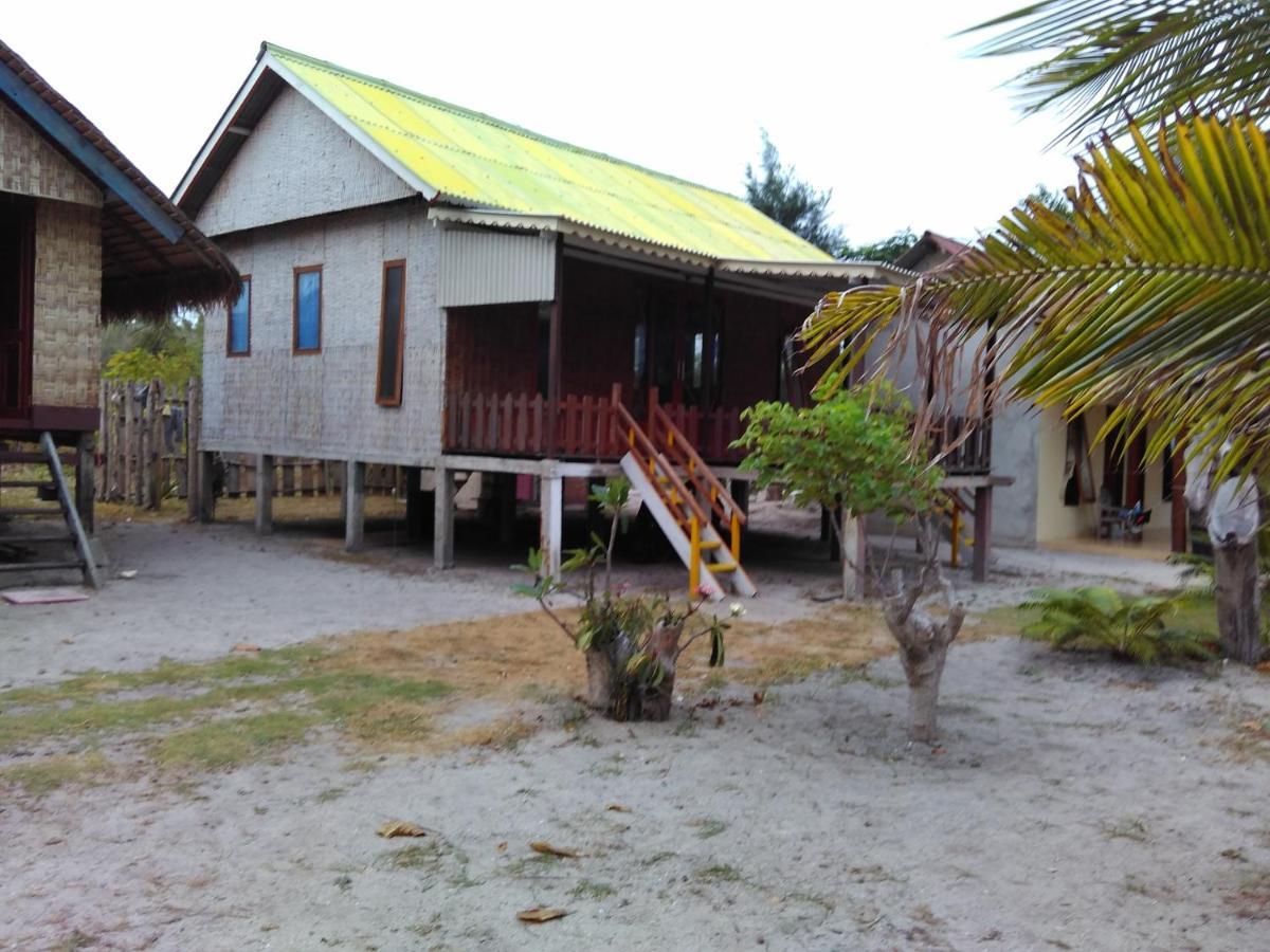Asari Timo Cottage Karimunjawa-Inseln Exterior foto